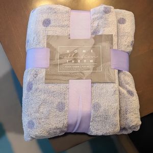 New Plush Blanket Throw